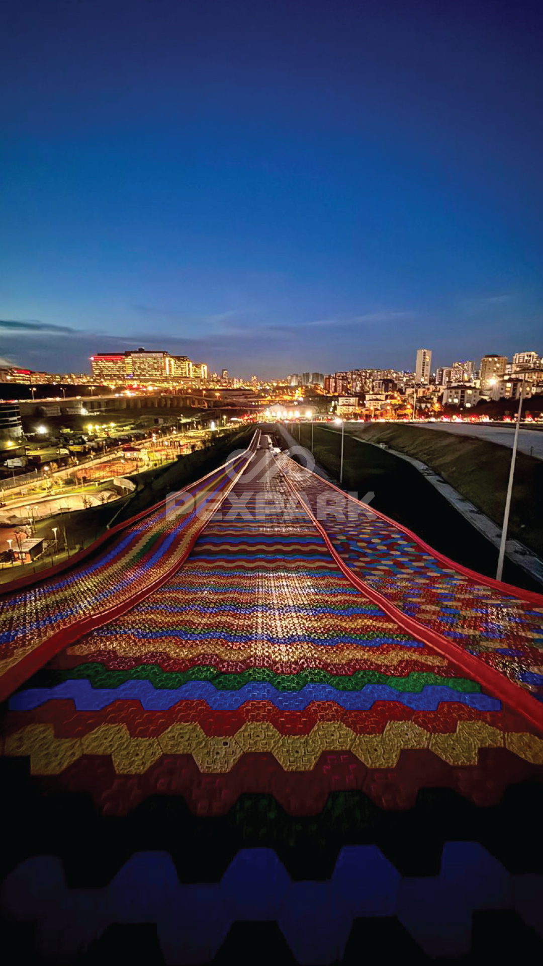 230 Metre Sakurapark Eğlence Merkezi, Başakşehir - İSTANBUL